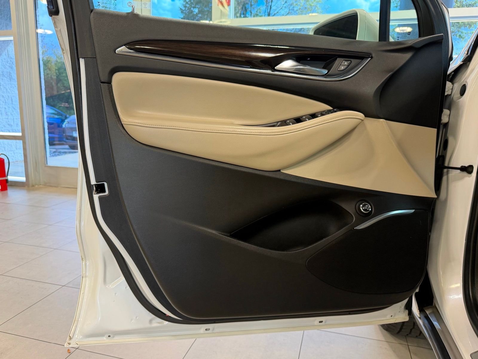 2018 Buick Enclave Essence photo 18