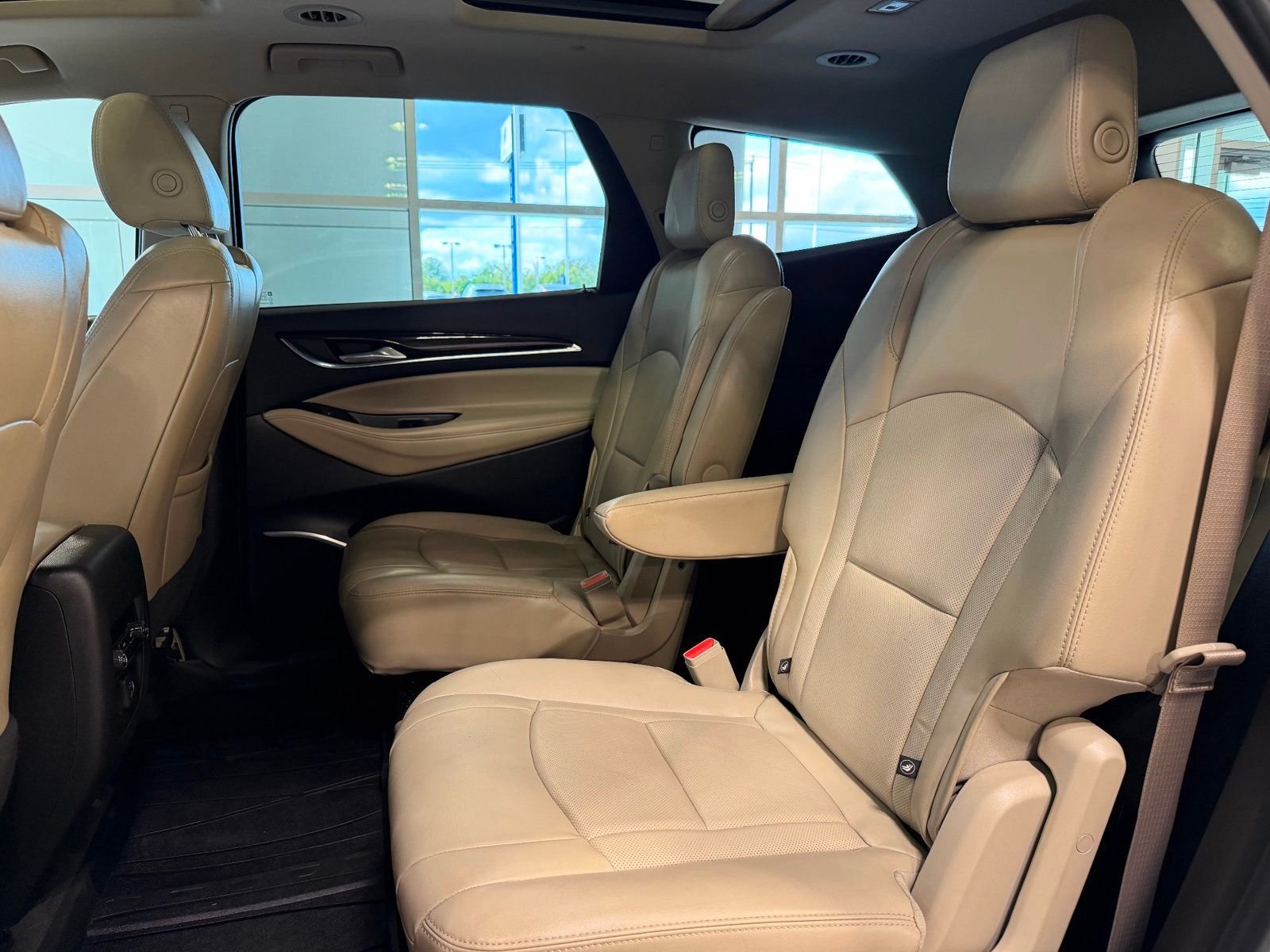 2018 Buick Enclave Essence photo 21