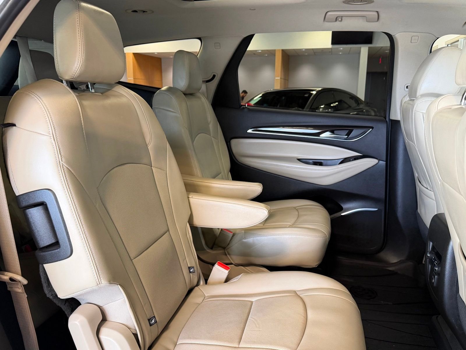 2018 Buick Enclave Essence photo 23