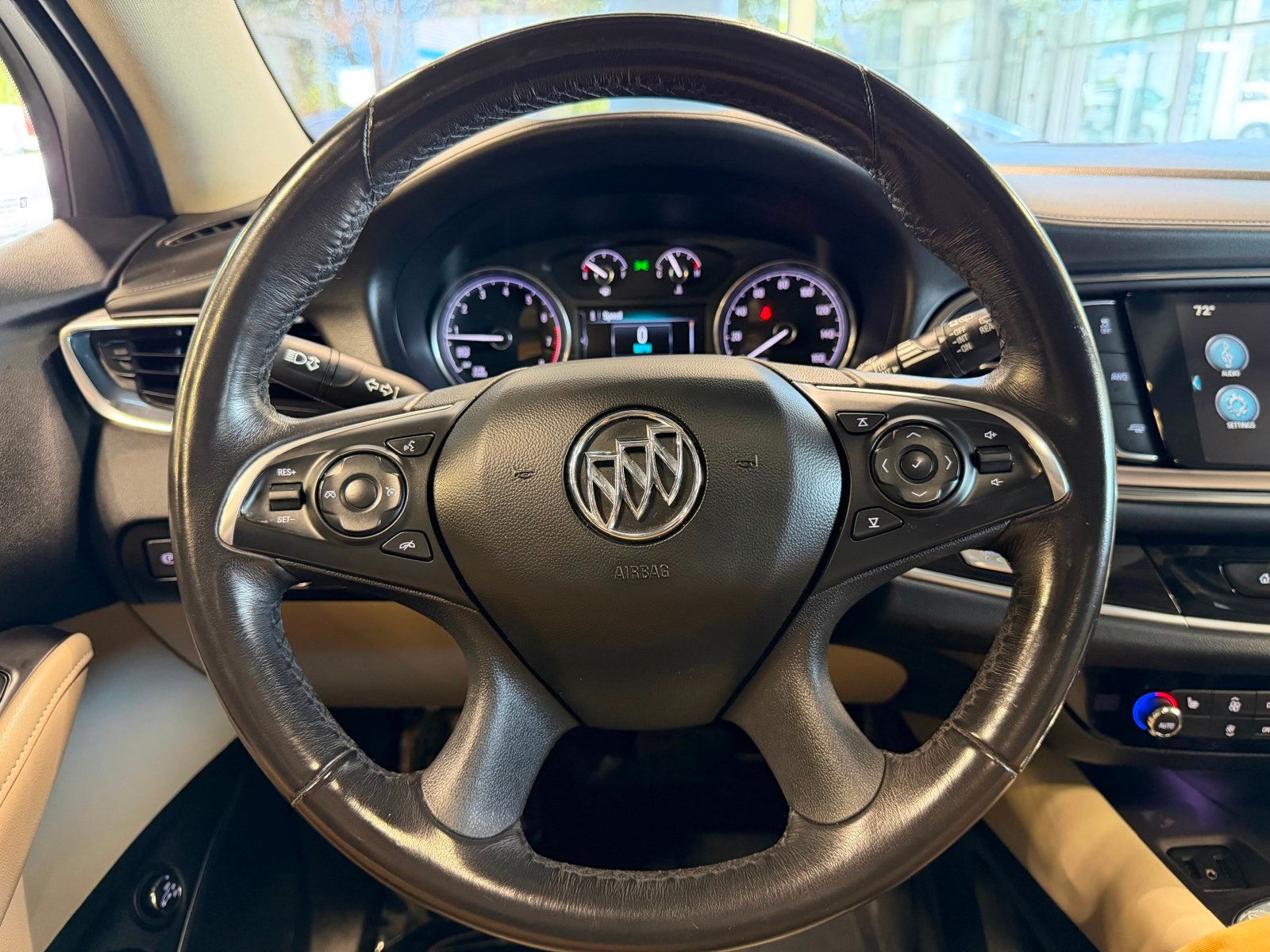 2018 Buick Enclave Essence photo 25