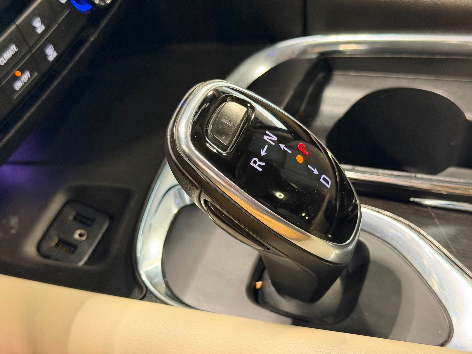 2018 Buick Enclave Essence photo 32