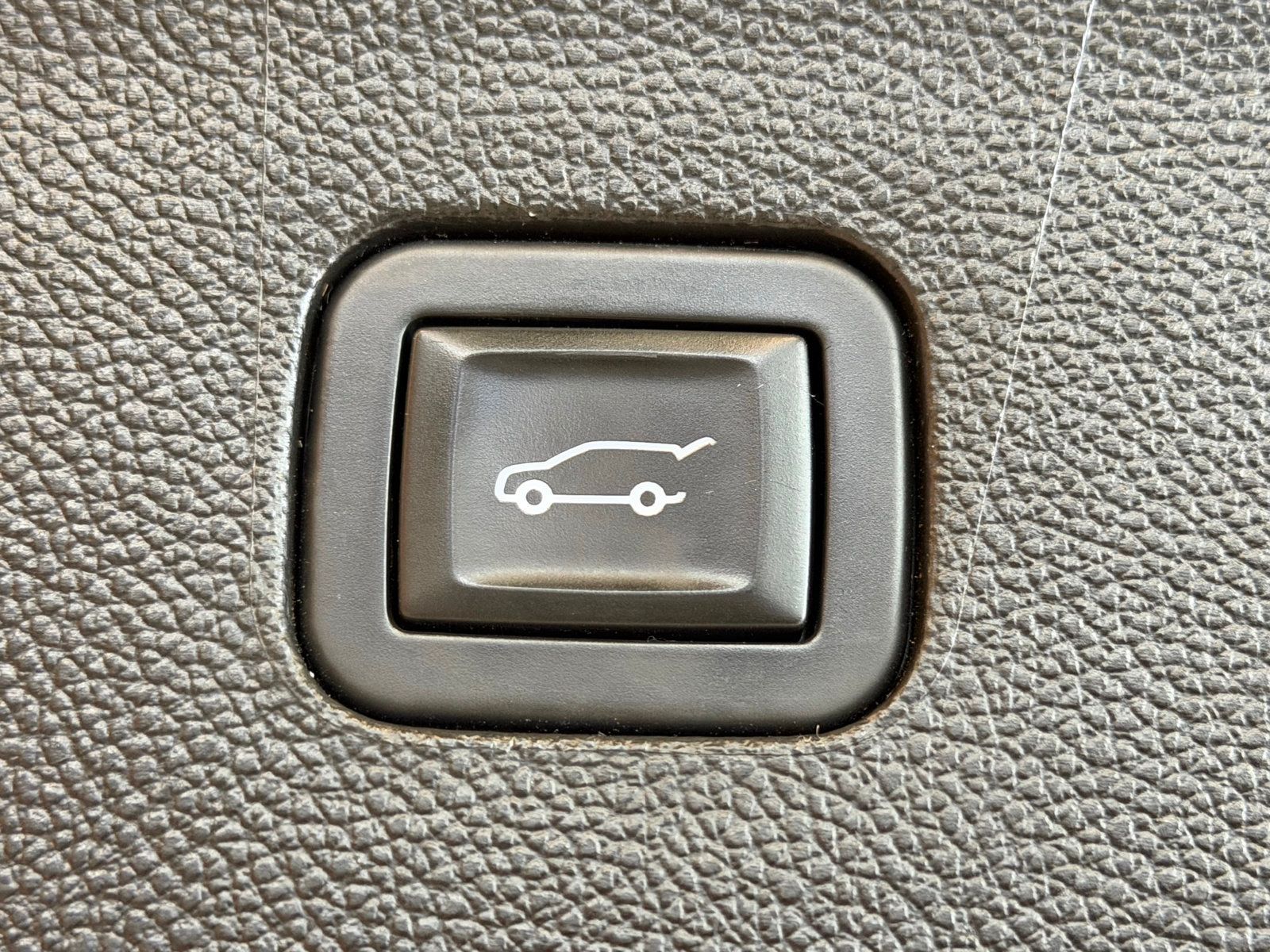 2018 Buick Enclave Essence photo 34