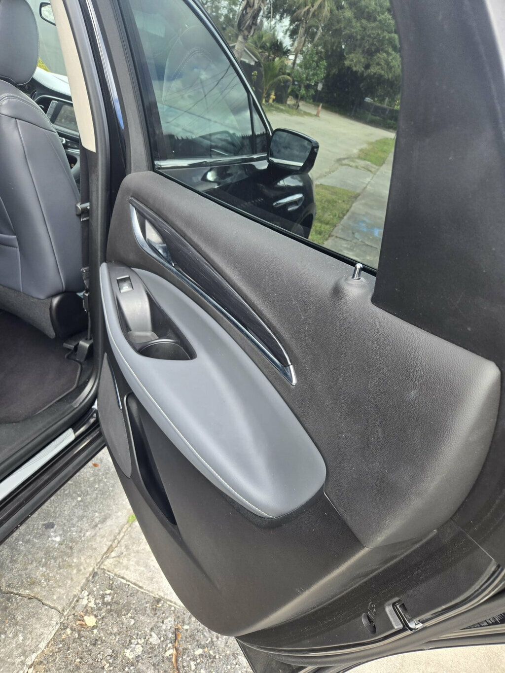 2018 Buick Enclave FWD 4dr Essence - 22968722 - 1