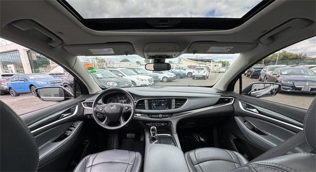 2018 Buick Enclave FWD 4dr Premium - 22411206 - 18