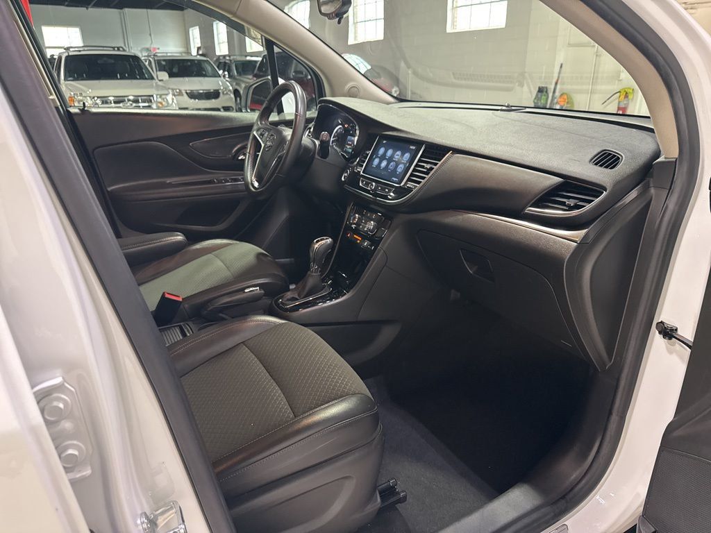 2018 Buick Encore FWD 4dr Preferred - 22996622 - 38