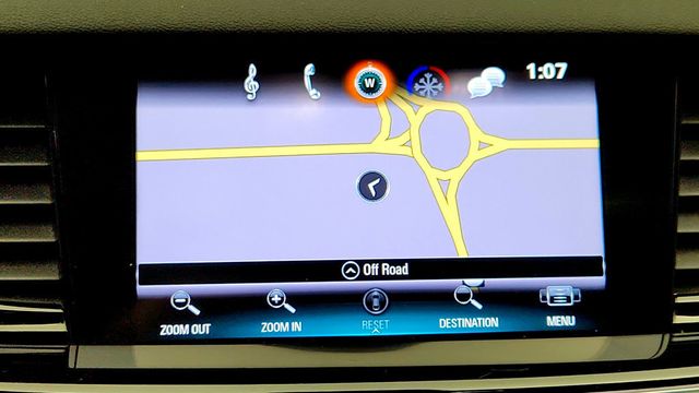 2018 Buick Regal Sportback 4dr Sedan Essence w/ Driver Confidence Pkgs, Bose Audio & Nav. - 22994745 - 19