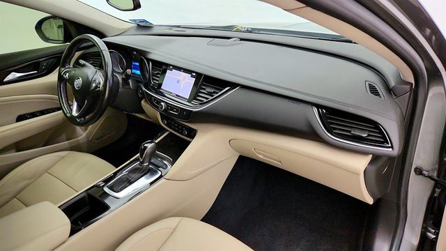 2018 Buick Regal Sportback 4dr Sedan Essence w/ Driver Confidence Pkgs, Bose Audio & Nav. - 22994745 - 25