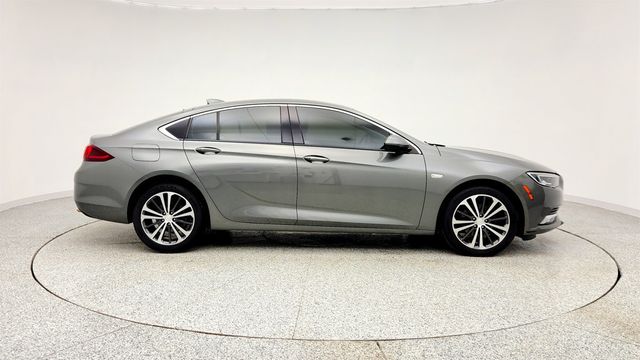 2018 Buick Regal Sportback 4dr Sedan Essence w/ Driver Confidence Pkgs, Bose Audio & Nav. - 22994745 - 3