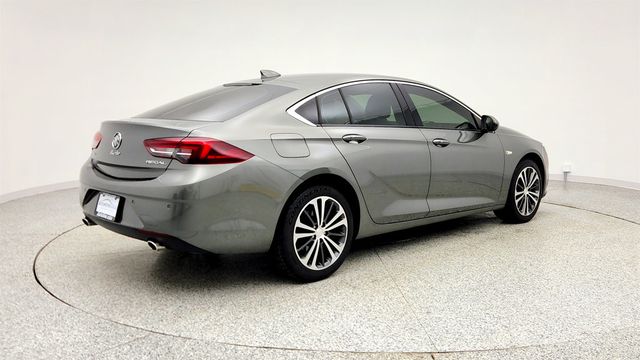 2018 Buick Regal Sportback 4dr Sedan Essence w/ Driver Confidence Pkgs, Bose Audio & Nav. - 22994745 - 4