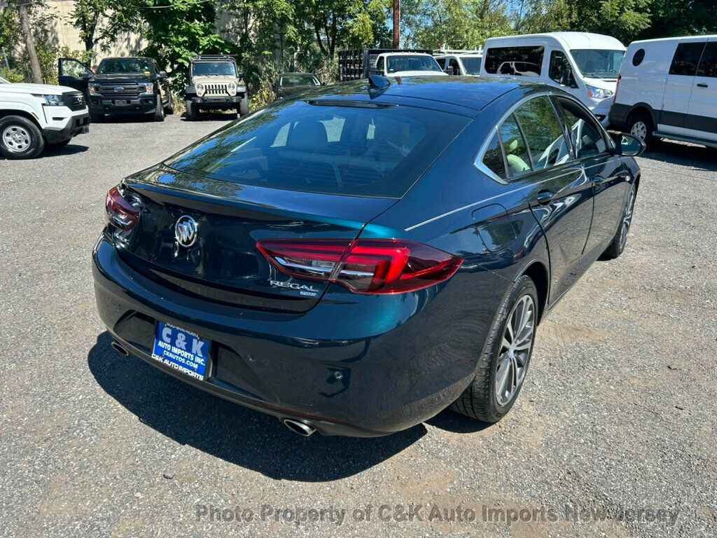 2018 Buick Regal Sportback Preferred II photo 11