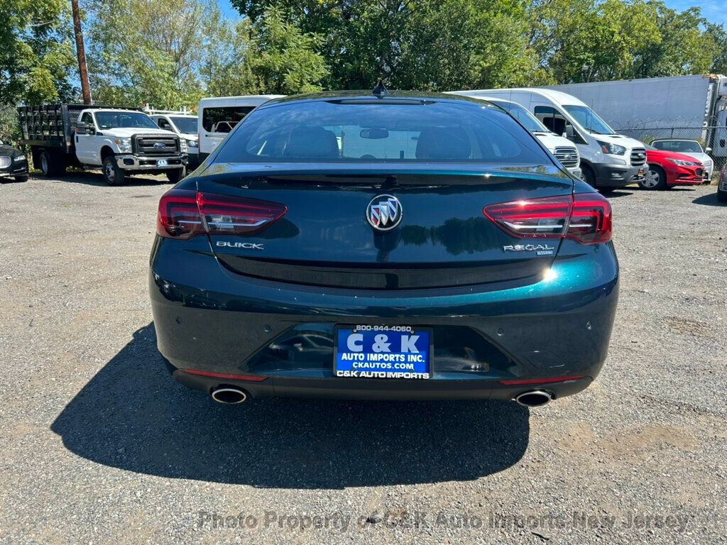2018 Buick Regal Sportback Preferred II photo 12