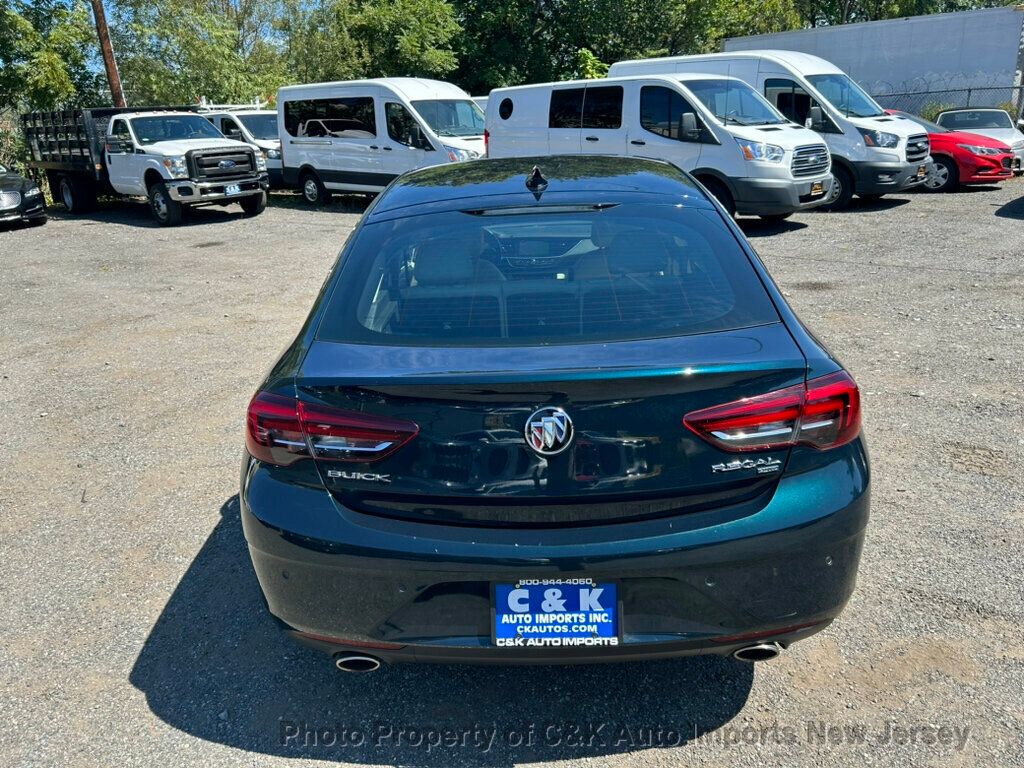 2018 Buick Regal Sportback Preferred II photo 13