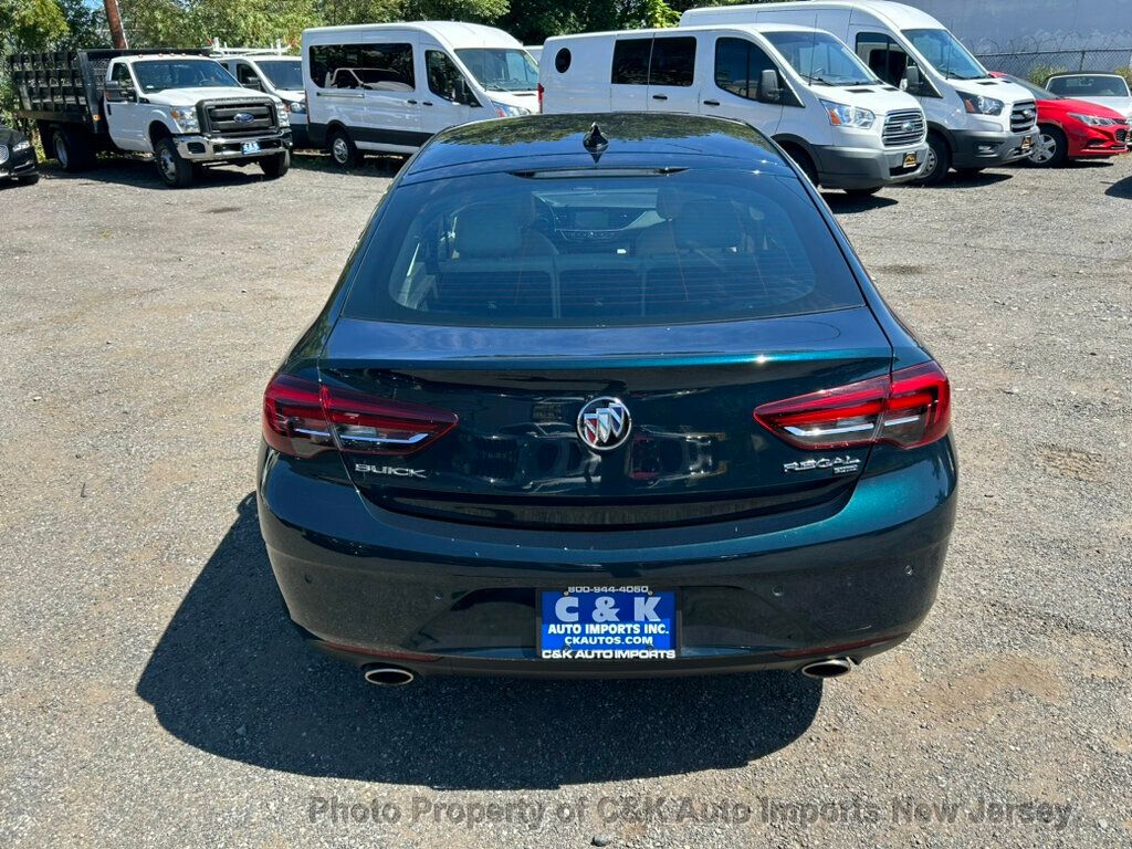 2018 Buick Regal Sportback Preferred II photo 14