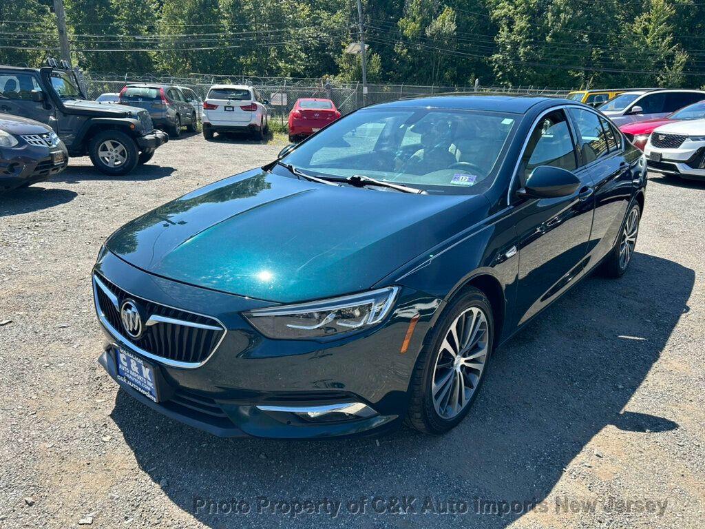2018 Buick Regal Sportback Preferred II photo 2