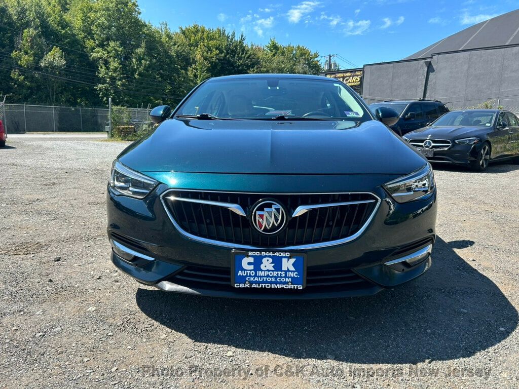 2018 Buick Regal Sportback Preferred II photo 3