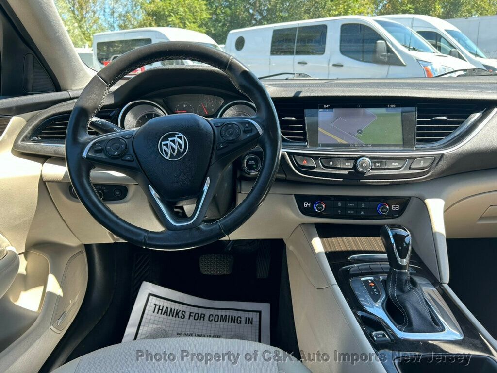 2018 Buick Regal Sportback Preferred II photo 31