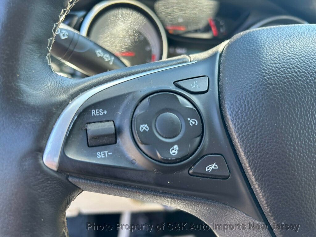 2018 Buick Regal Sportback Preferred II photo 32