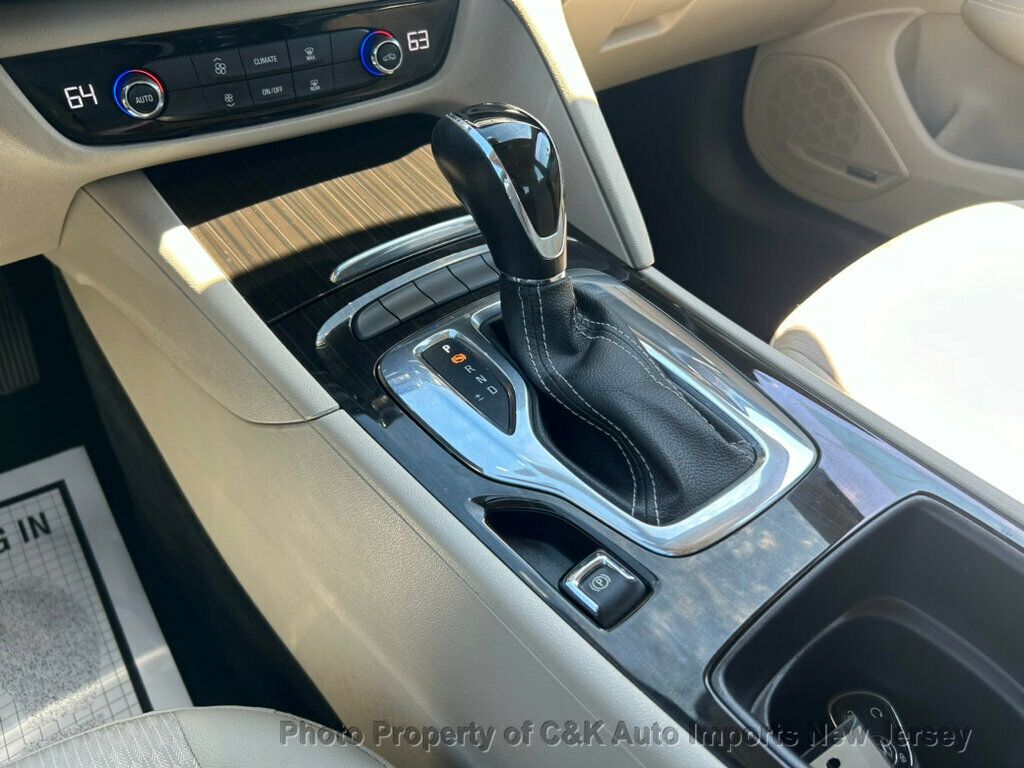 2018 Buick Regal Sportback Preferred II photo 37