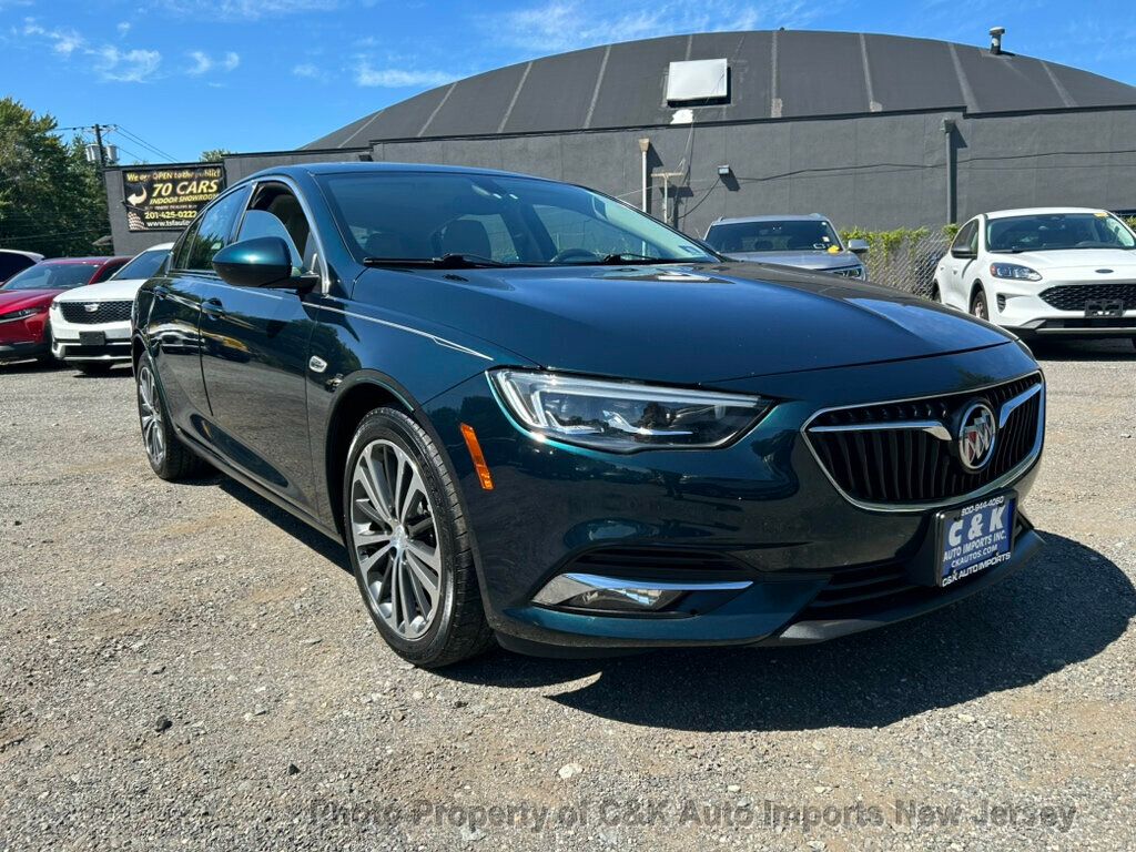 2018 Buick Regal Sportback Preferred II photo 5