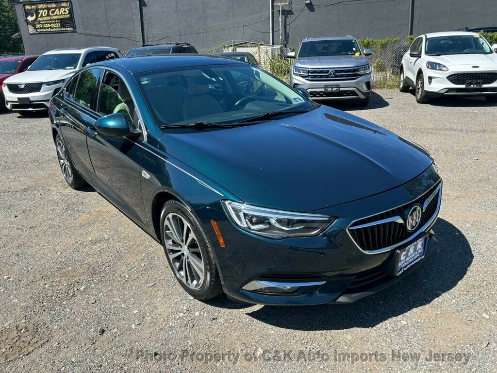 2018 Buick Regal Sportback Preferred II photo 6