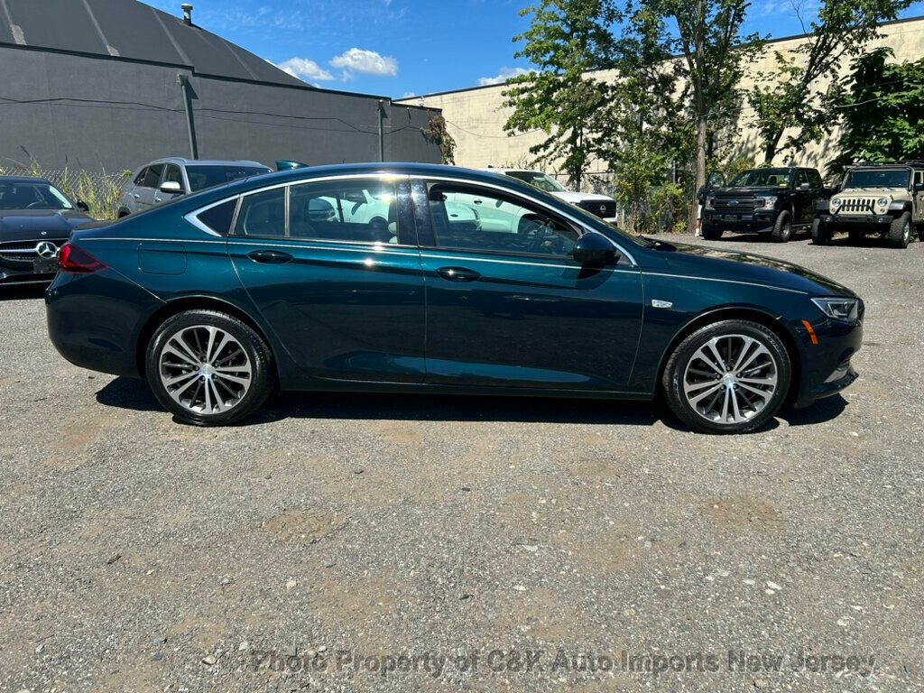 2018 Buick Regal Sportback Preferred II photo 8