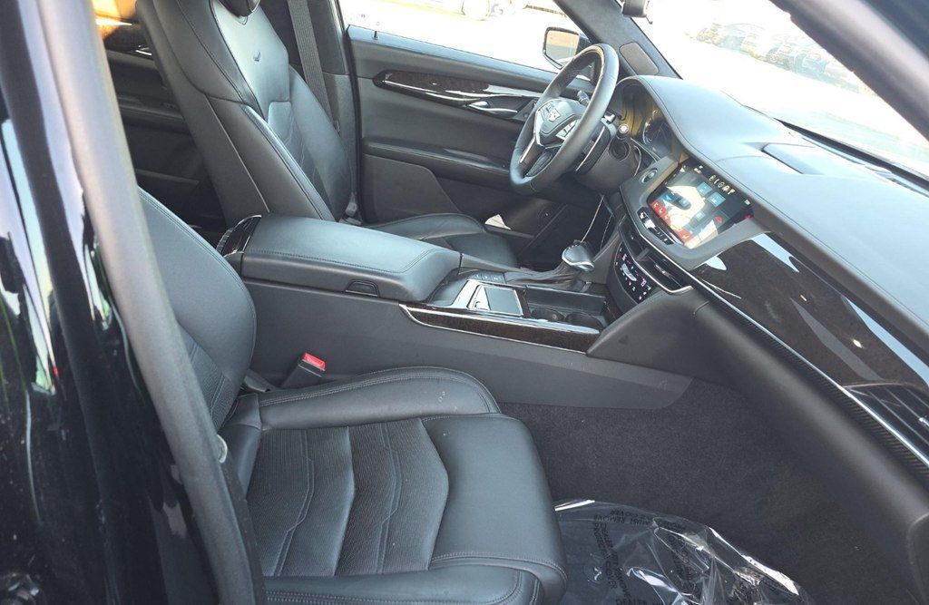 2018 Cadillac CT6 3.6L PLATINUM - 23010612 - 4