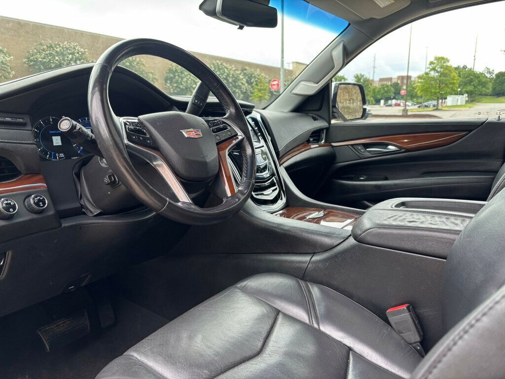 2018 Cadillac Escalade Premium Luxury photo 3