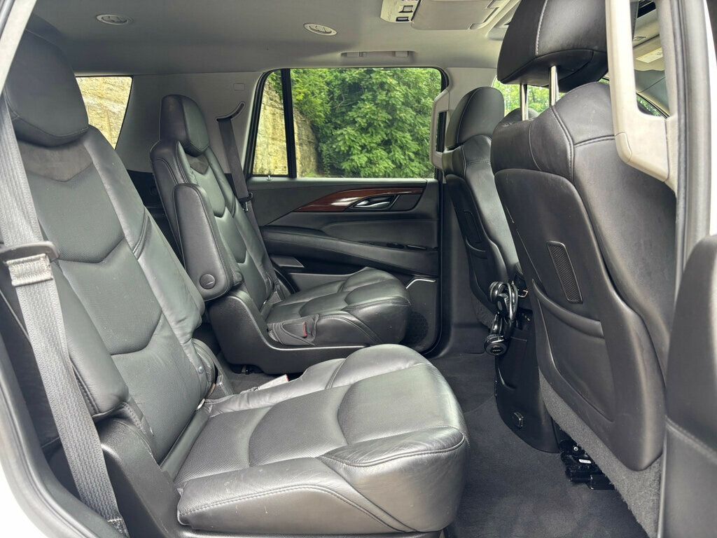 2018 Cadillac Escalade Premium Luxury photo 7