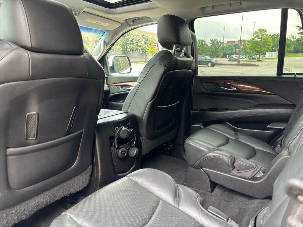 2018 Cadillac Escalade Premium Luxury photo 10