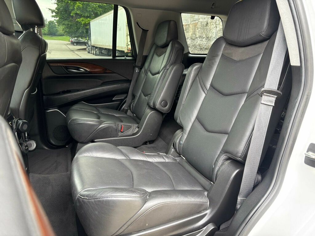 2018 Cadillac Escalade Premium Luxury photo 11