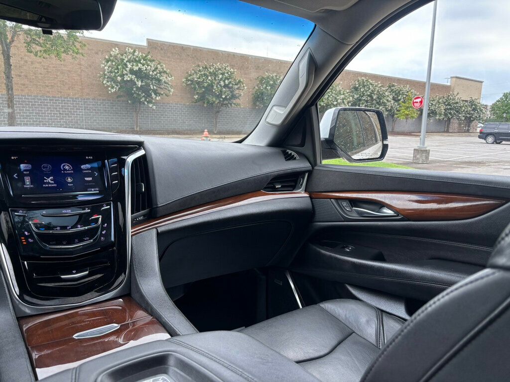 2018 Cadillac Escalade Premium Luxury photo 16