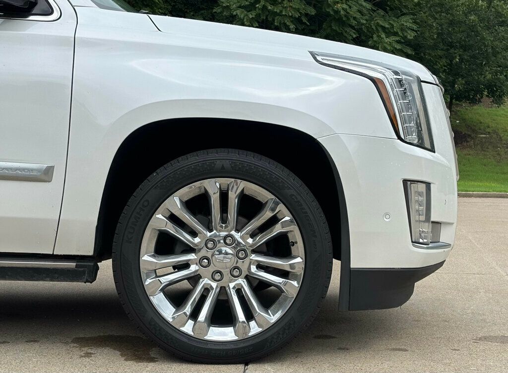 2018 Cadillac Escalade Premium Luxury photo 31