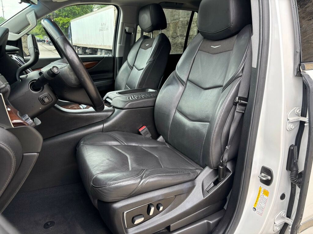2018 Cadillac Escalade Premium Luxury photo 2