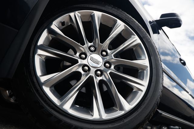 2018 Cadillac Escalade 2WD 4dr Premium Luxury - 23047959 - 34