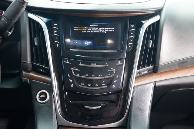 2018 Cadillac Escalade 2WD 4dr Premium Luxury - 23047959 - 38