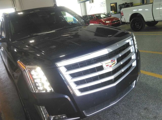 2018 Cadillac Escalade 2WD 4dr Premium Luxury - 23047959 - 3