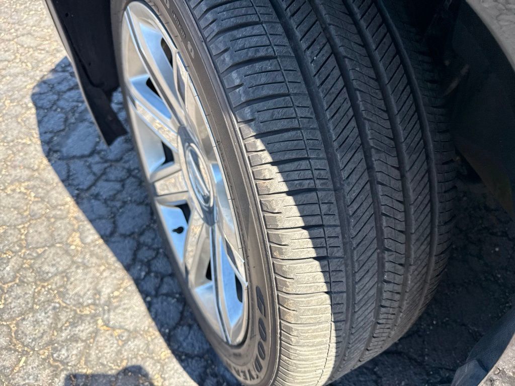 2018 Cadillac Escalade 4WD 4dr Luxury - 23043430 - 2