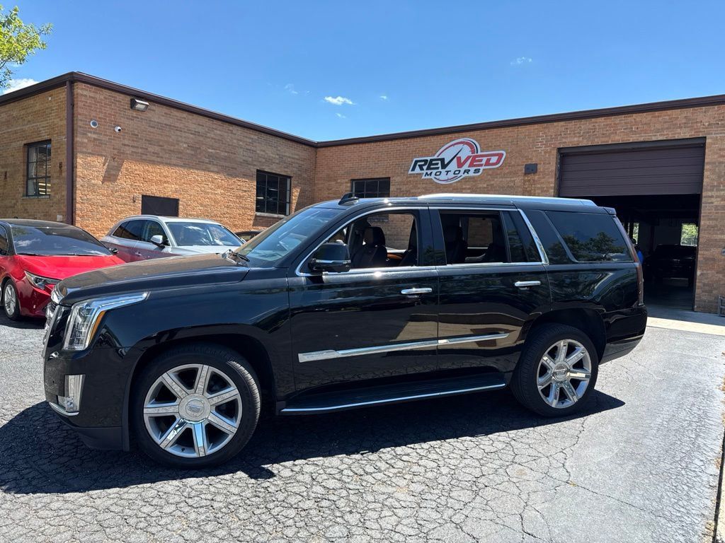2018 Cadillac Escalade 4WD 4dr Luxury - 23043430 - 3