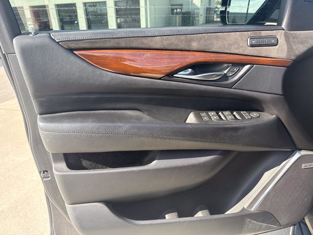 2018 Cadillac Escalade 4WD 4dr Luxury - 23087920 - 9