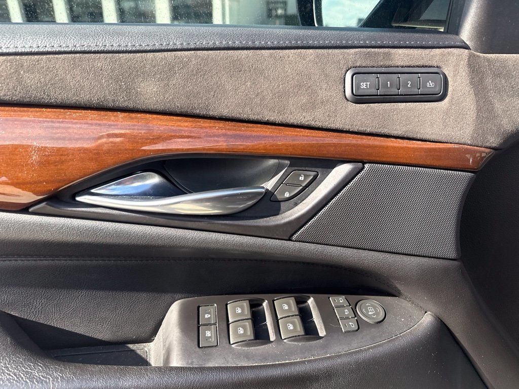 2018 Cadillac Escalade 4WD 4dr Luxury - 23087920 - 10