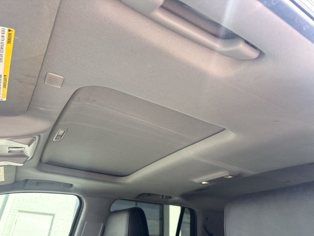 2018 Cadillac Escalade 4WD 4dr Luxury - 23087920 - 11