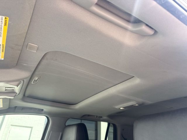 2018 Cadillac Escalade 4WD 4dr Luxury - 23087920 - 11