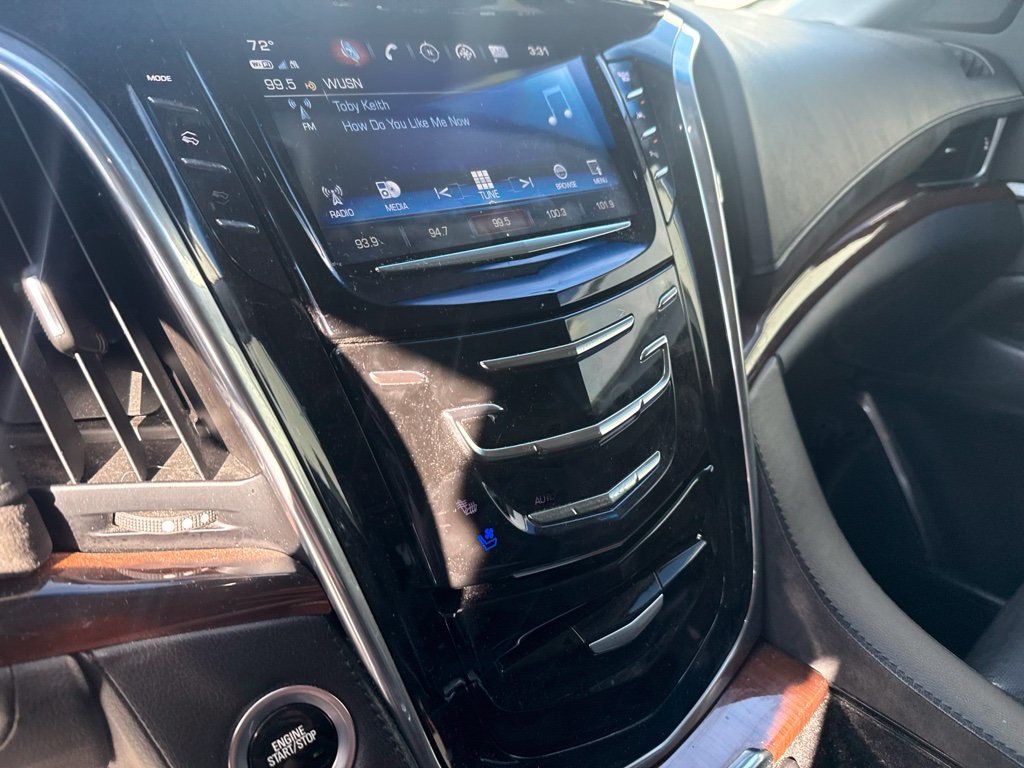 2018 Cadillac Escalade 4WD 4dr Luxury - 23087920 - 15