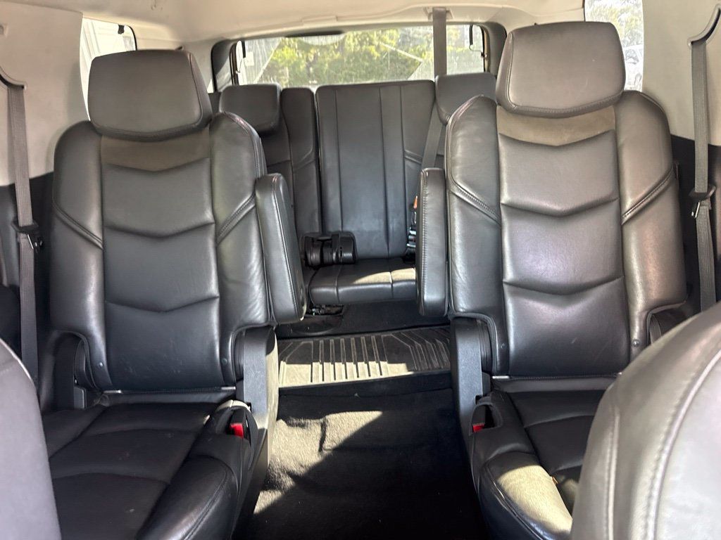 2018 Cadillac Escalade 4WD 4dr Luxury - 23087920 - 16