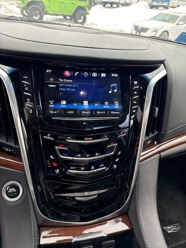 2018 Cadillac Escalade 4WD 4dr Luxury - 22740768 - 16