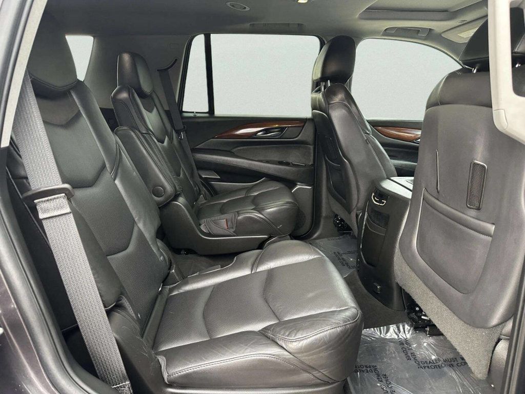 2018 Cadillac Escalade 4WD 4dr Luxury - 23020810 - 16