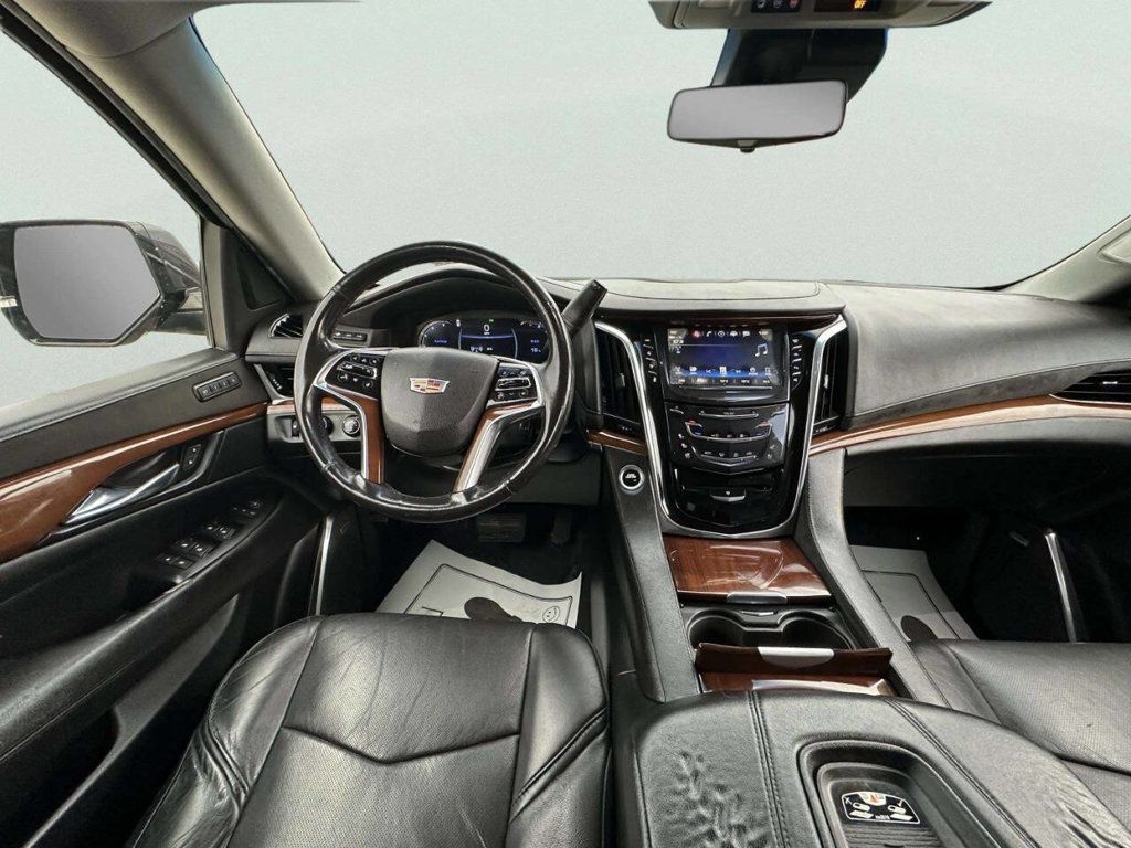 2018 Cadillac Escalade 4WD 4dr Luxury - 23020810 - 19