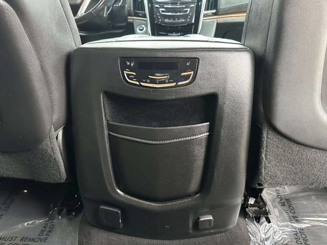 2018 Cadillac Escalade 4WD 4dr Luxury - 23020810 - 22