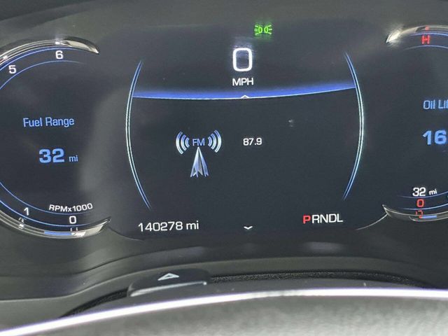 2018 Cadillac Escalade 4WD 4dr Luxury - 23020810 - 26