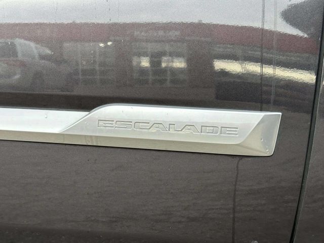 2018 Cadillac Escalade 4WD 4dr Luxury - 23020810 - 39